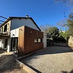 ヴィラ Au Calme Avec Jardin, Piscine Et Terrain Petanque A 5 Min Du Centre ニーム