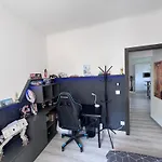 Au Calme Avec Jardin, Piscine Et Terrain Petanque A 5 Min Du Centre