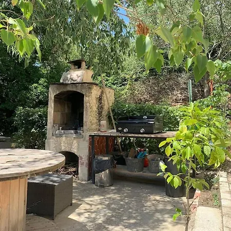 Au Calme Avec Jardin, Piscine Et Terrain Petanque A 5 Min Du Centre * Nîmes