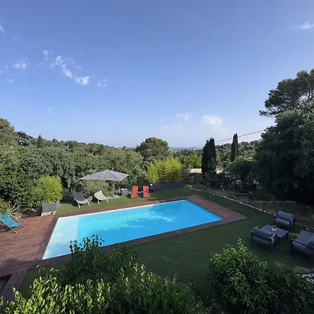 Au Calme Avec Jardin, Piscine Et Terrain Petanque A 5 Min Du Centre * Nîmes