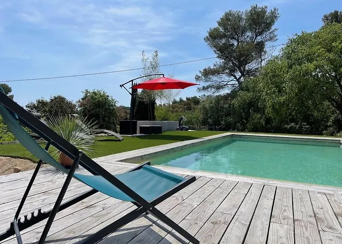 Au Calme Avec Jardin, Piscine Et Terrain Petanque A 5 Min Du Centre 빌라 님