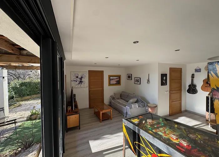 Au Calme Avec Jardin, Piscine Et Terrain Petanque A 5 Min Du Centre 님